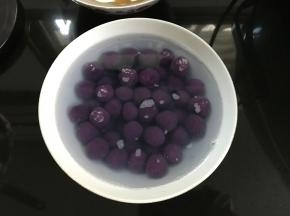 放入凉开水中。
