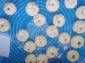 依次包好，再醒10分钟。