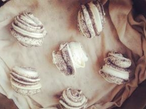 冷水上锅蒸15分钟。