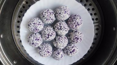 上锅大火蒸25分钟。