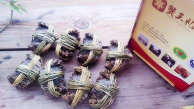 八只螃蟹千里迢迢来看我，好在生命力比较强，商家包装措施妥当，八小只全活着！