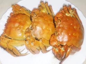 迫不及待了，刷洗干净，先蒸了四只！罪恶啊，四条鲜活的生命！还有一个已经下肚了。