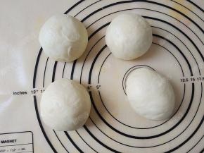 均分成四份后滚圆松弛15分钟