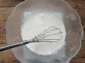 再加入棉花糖和盐搅拌均匀