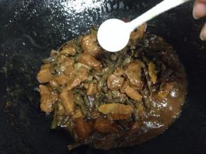 收汁出锅前加适量的盐调味即可