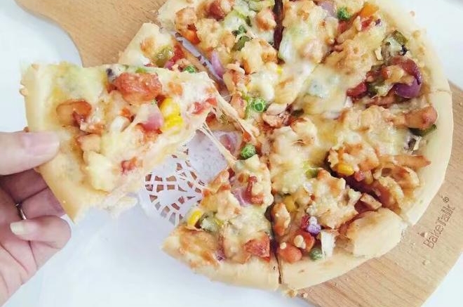 缤纷奥尔良鸡肉披萨