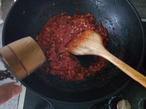 撒点现磨黑胡椒