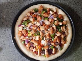 均匀摆放上鸡丁