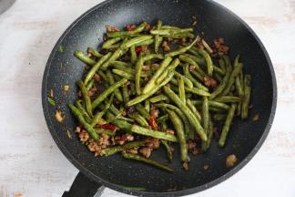 翻炒均匀，即可出锅了。