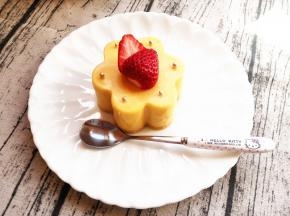 11.	摆盘，用糖珠和草莓装饰一下，是不是更漂亮呢？
