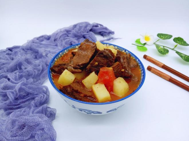 番茄土豆炖牛肉