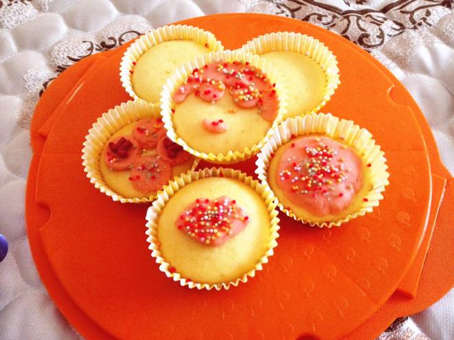 全蛋海绵纸杯蛋糕