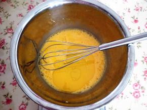 2.	再加入油拌匀