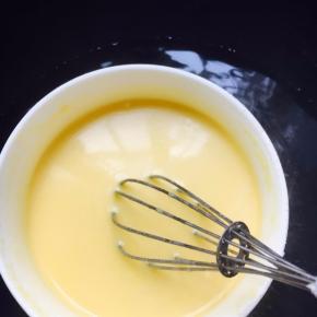 水开后上锅蒸，转小火。