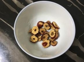 红枣片洗干净