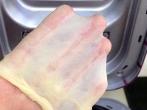继续揉至扩展阶段，和面时间全程约30分钟。