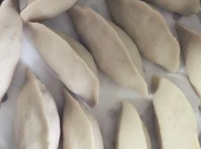 10.放入蒸笼，水沸后蒸15分钟