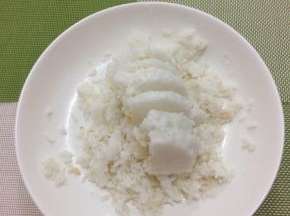 准备糯米饭一碗
