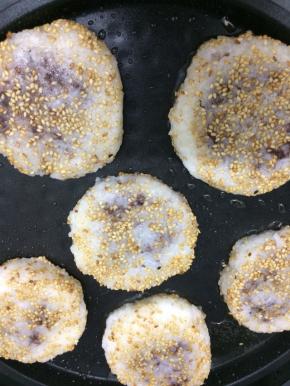 煎成金黄色即可