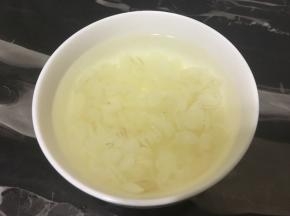 皂角米同样泡发十几个小时