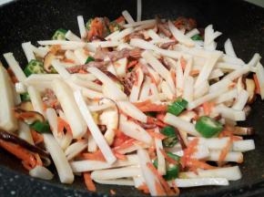 加年糕翻炒几下