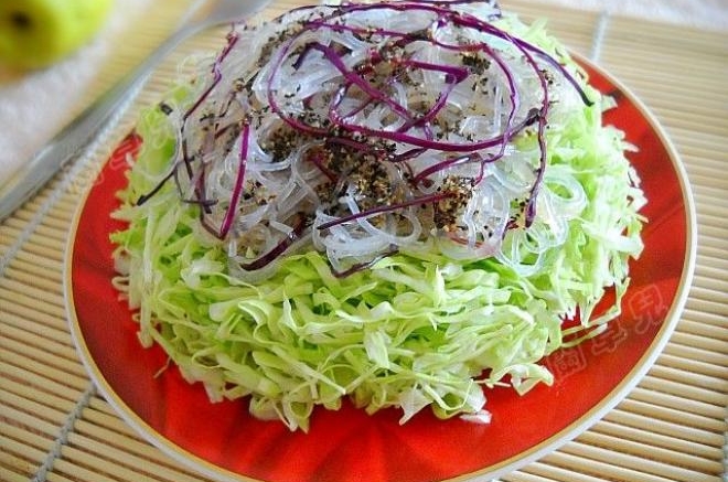 柠香油醋汁包菜沙拉