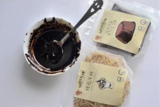 适量巧克力碎隔热水融化