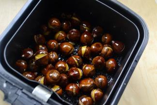 拌匀再刷上蜂蜜+纯净水调制的蜂蜜水