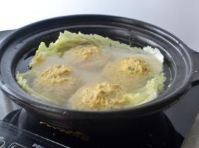 加入没过材料的冷水（一次性加足）