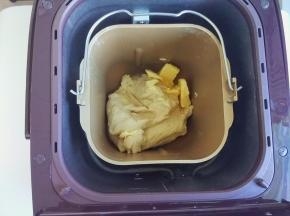 再加入黄油揉到完全阶段，可以拉出薄膜即可