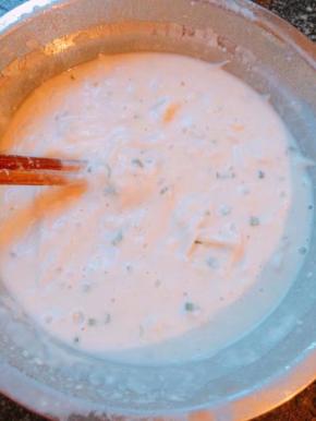 加入适量水搅拌均匀