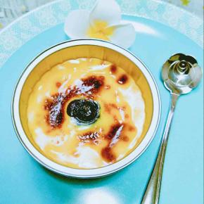 烤箱190度预热，烤20-25分钟。烤盘里倒入冷水，每个烤箱的脾气不一样。我用海氏c40。