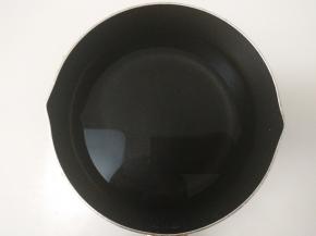 锅里加1000毫升的清水置于火上煮开。