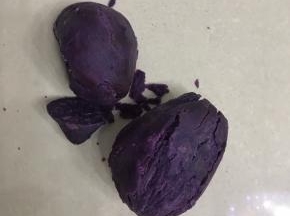 紫薯去皮蒸熟压成泥状