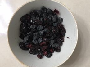 葡萄干和蔓越梅干