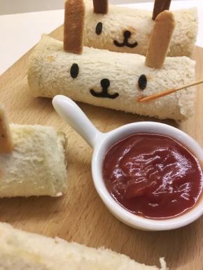 取一点番茄酱做腮红