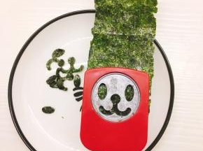 用模具压出兔子的表情