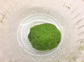 菠菜面团用同样的方法制作