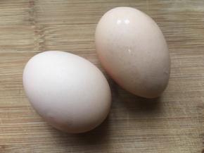 鸡蛋两个