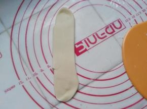 转90°再次擀开