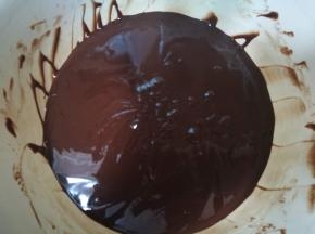 搅拌好的是这样的，可以流动亮滑的