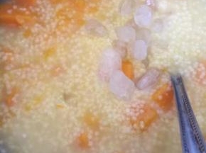 最后加入冰糖搅拌均匀