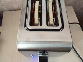 放入多士炉，两挡，好后自动弹起