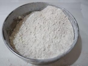 中筋面粉+黑麦粉混合均匀