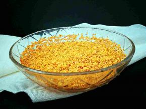 放入淡盐水中浸泡十分钟。