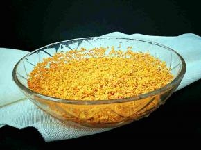 放入淡盐水中浸泡十分钟。