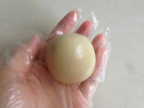 用虎口收口，搓圆