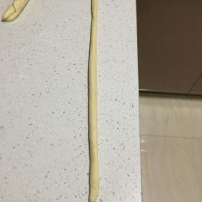 接着搓成长条