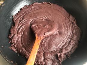 每次放油都要等全部吸收了，再放下一次油，再继续炒，大约又续炒了12分钟