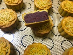 自己炒的馅，月饼不鼓腰不泄脚~